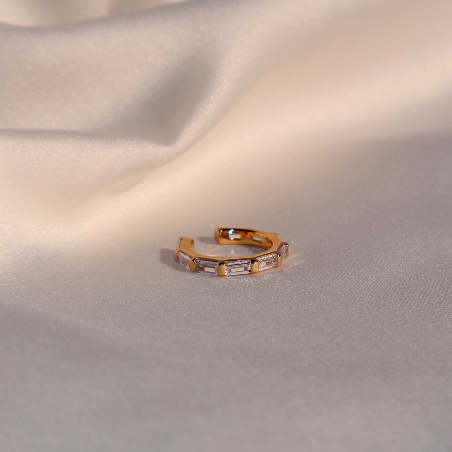 Cuff / Ørering - #BaguetteCuff - Onesize regulerbar størrelse - 18 karat forgyldt Sterling sølv. Dropps Selected Szhirley. Danske Smykker i ædelmetal. Ekskluisve smykker