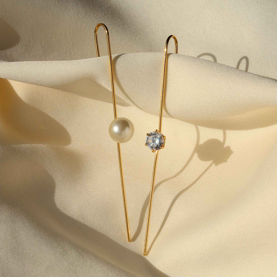 Ørering - #EarSpear Pearl - 18 karat forgyldt Sterling sølv og hvid natur perle. Dropps Selected Szhirley. Danske eksklusive smykker. Statement
