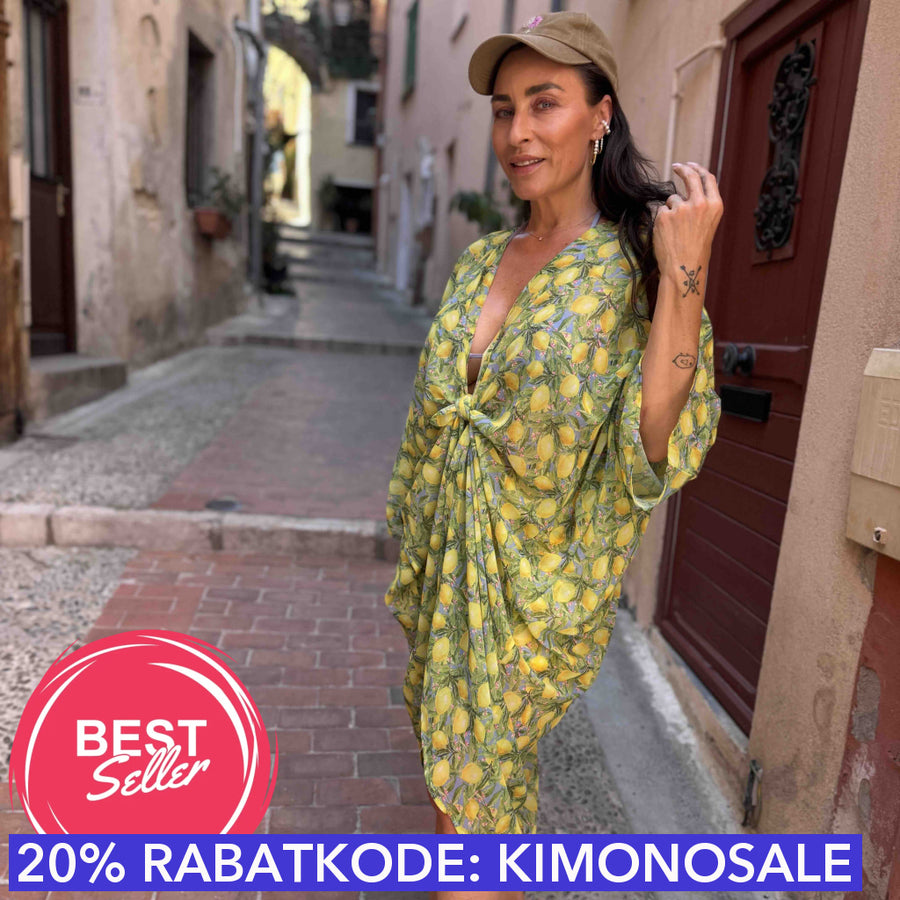Lemon tryk kimono #Breeze med lime / lemon print  - One Size. Designet af Szhirley. Dansk design