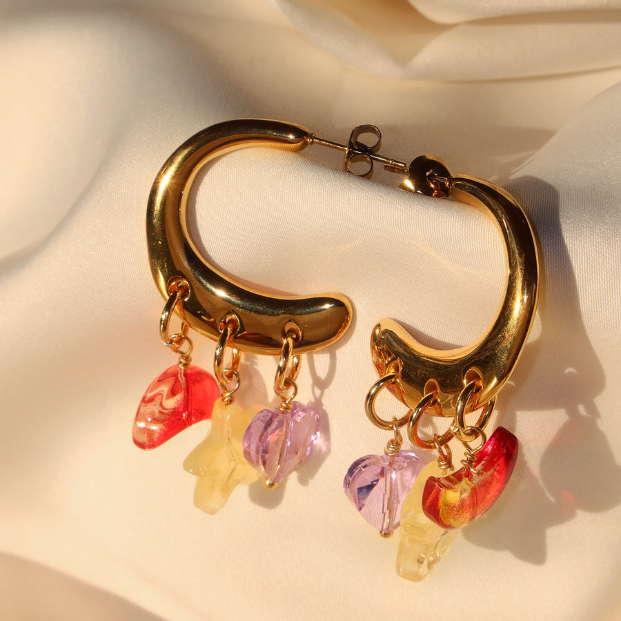 MoonStarLove - forgyldt øreringesæt med farvede charms - Stainless Steel - 18 karat forgyldning. Dansk designet af Szhirley. Dropps By Szhirley . Måne øreringe til din vinter. Julesmykker