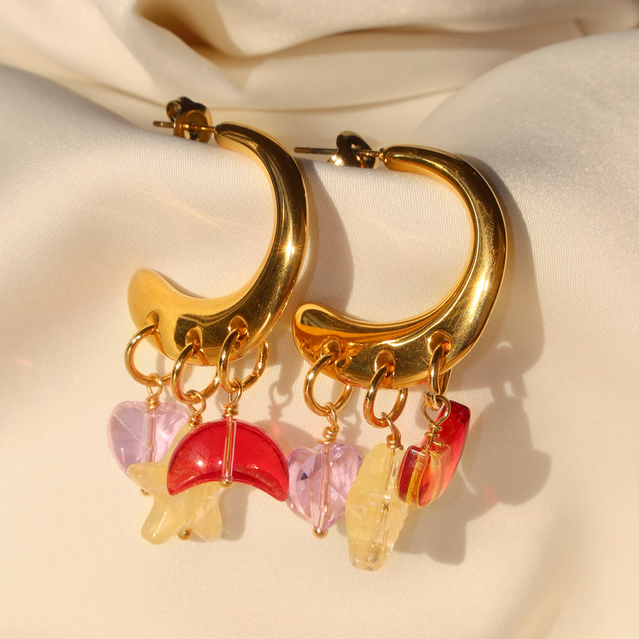 MoonStarLove - forgyldt øreringesæt med farvede charms - Stainless Steel - 18 karat forgyldning. Dansk designet af Szhirley. Dropps By Szhirley . Måne øreringe til din vinter.