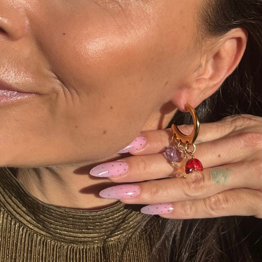 MoonStarLove - forgyldt øreringesæt med farvede charms - Stainless Steel - 18 karat forgyldning. Dansk designet af Szhirley. Dropps By Szhirley . Måne øreringe 