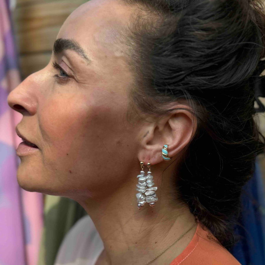 Ørering - #RockSteady - 18 karat guldbelagt Sterling sølv og ferskvandsperler - SÆLGES ENKELTVIS. Designet af Szhirley. Dansk sommersmykke. Ædelmetal