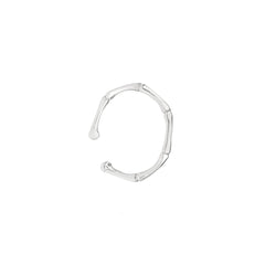 earcuff tåring og fingerring i ét smykke i Sterling Sølv. Designet af Szhirley