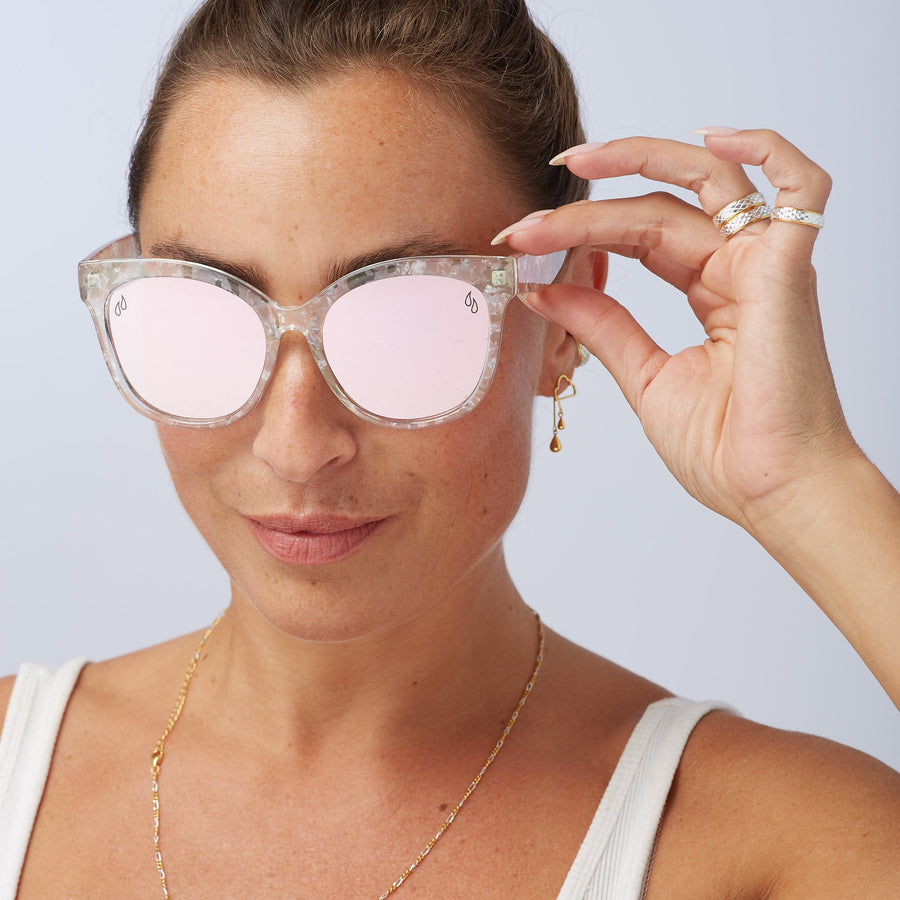 #PearlDropps - Solbriller i lyserød og lime designet af Szhirley
