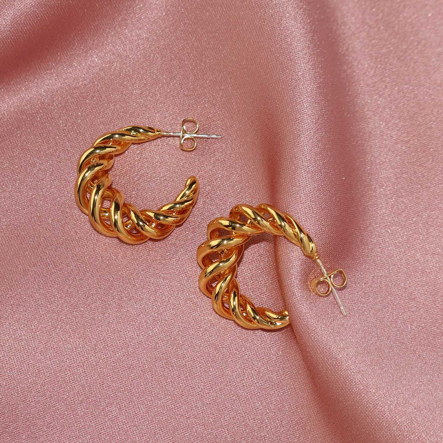 Twirley Øreringe sæt - 18 Karat forgyldning. Håndplukket og udvalgt af Szhirley